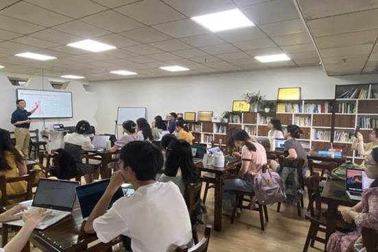 http://www.sis.zju.edu.cn/_upload/article/images/84/28/0482e1104eecb4ce429e8690d88d/482f049a-5376-4ee7-aae5-a3aa3e91818f.jpg