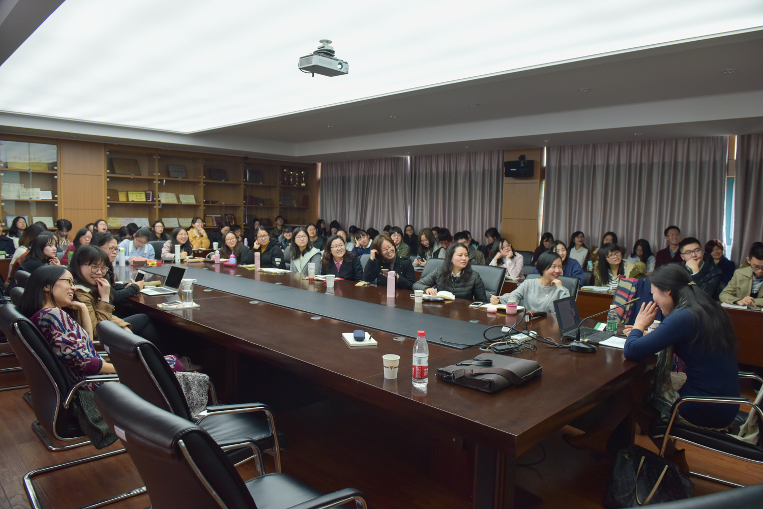 2017-3-31 黄荭老师讲座2.jpg 2017-3-31 黄荭老师讲座2.jpg