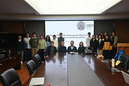http://www.sis.zju.edu.cn/_upload/article/images/f3/65/fa96e9ce4476a58c4065fcccd495/6878223d-7fe0-4d88-a448-dce6301d63f6.jpg