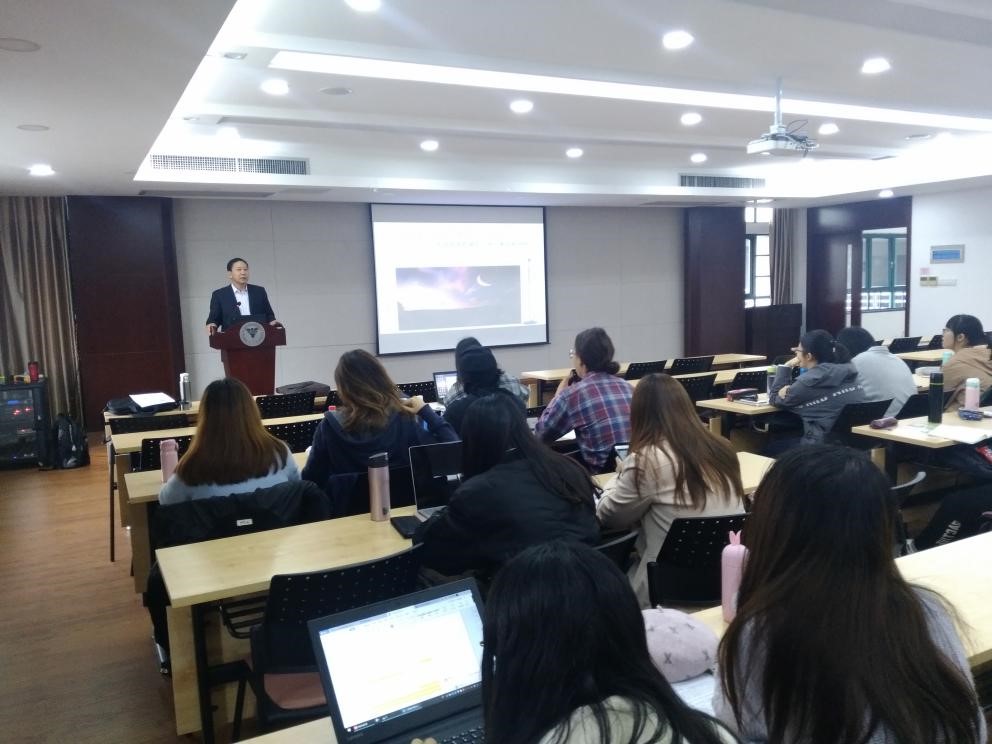 河南大学刘泽权教授翻译讲座顺利举行
